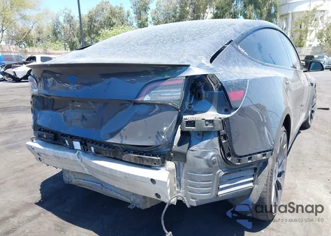 2022 Tesla Model 3 Performance Dual Motor All-Wheel Drive z USA, uszkodzony, nr VIN 5YJ3E1EC6NF201191